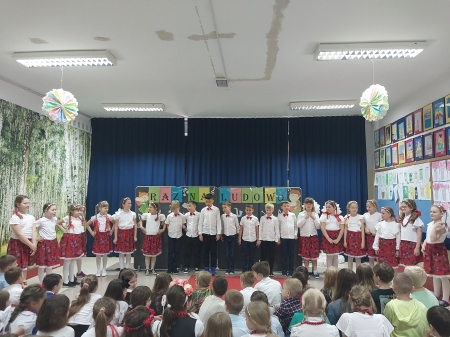 Ludowe inspiracje na szkolnej scenie